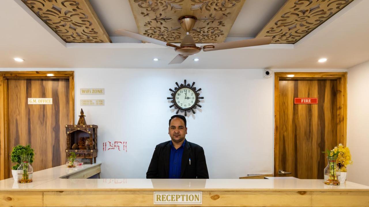 Snow White Regency, Manali Hotel - Manali (Himachal Pradesh) — Photos 1